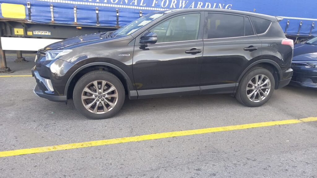 Mobility & Vehicle Services Executive SUV rental and mobility services in Cameroon -Douala by Global Bridge Group